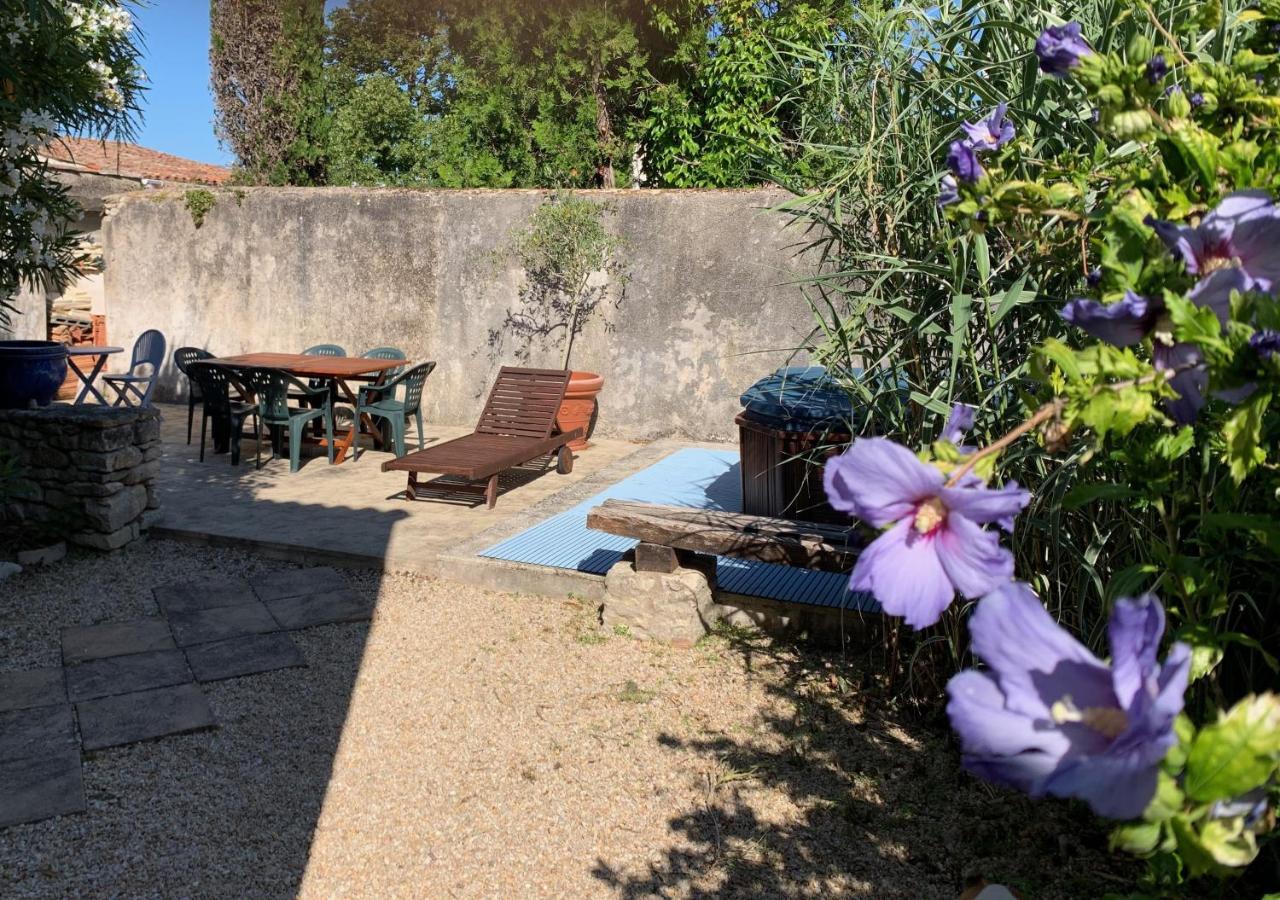 Saint-Martin-de-Ré Maison De Pays Au Centre Du Village מראה חיצוני תמונה