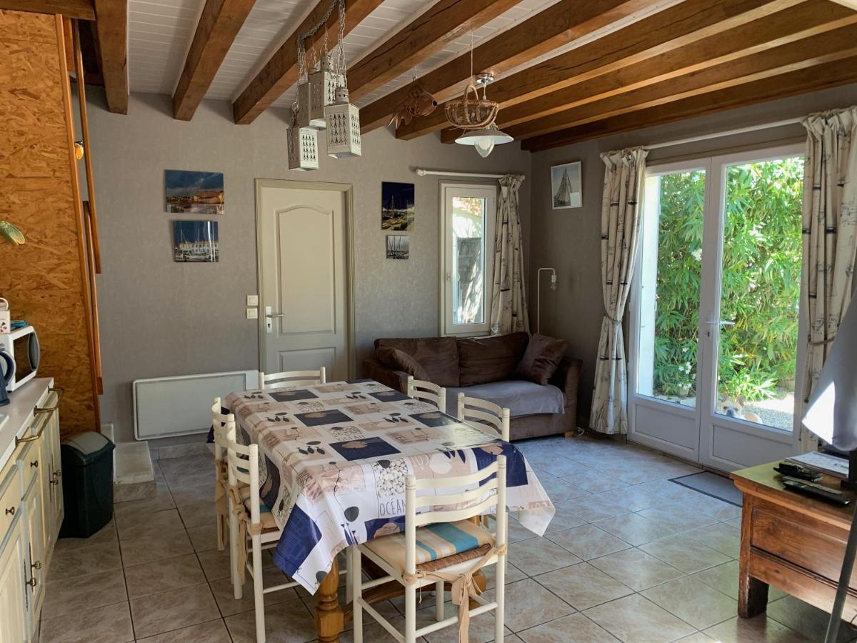 Saint-Martin-de-Ré Maison De Pays Au Centre Du Village מראה חיצוני תמונה